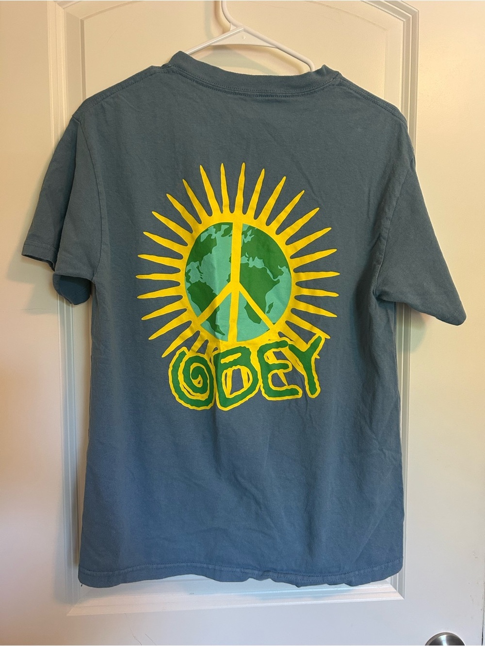 Obey Slate Blue Short Sleeve T-Shirt with Yello & Green Peace Graphic 100% cotto